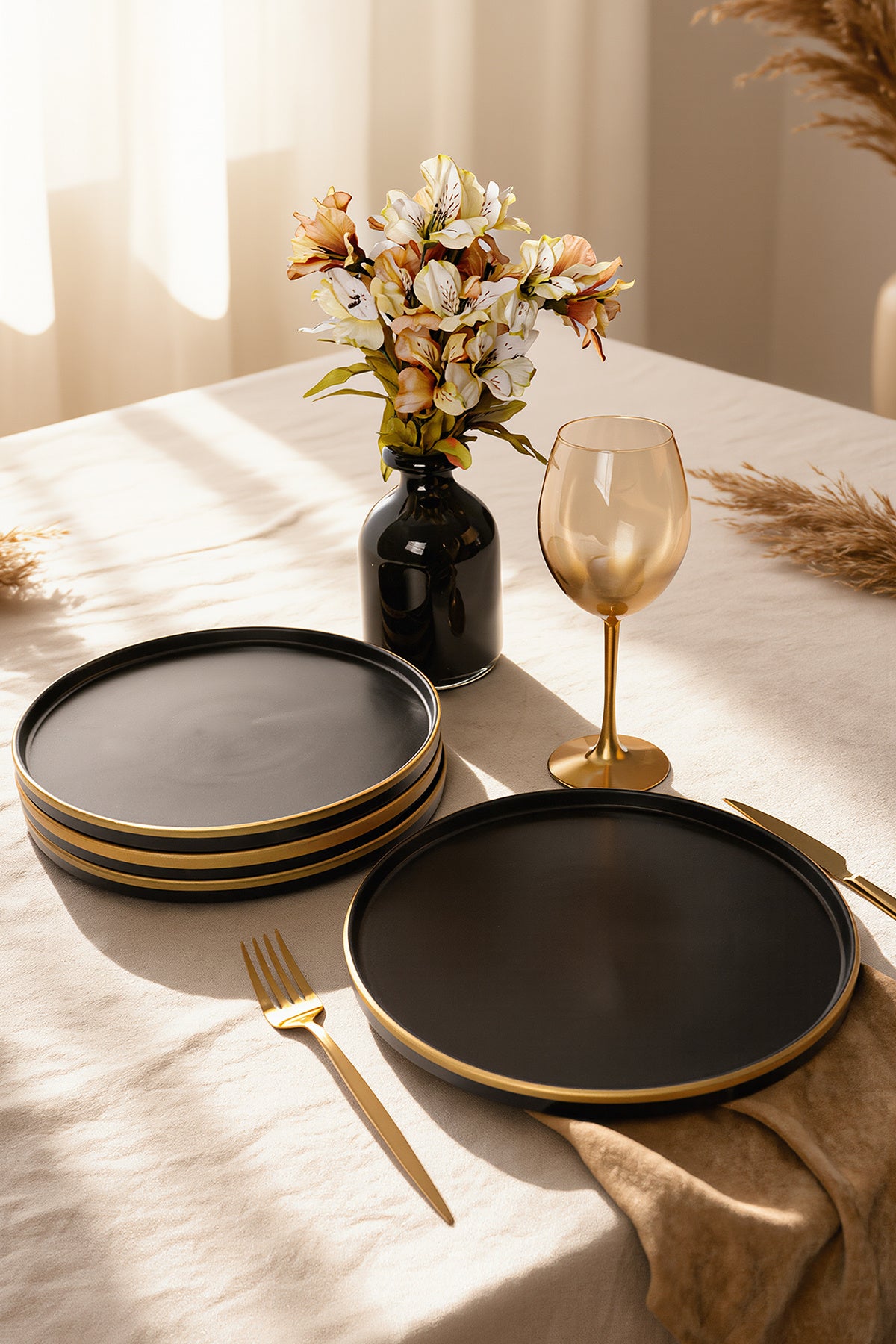 Matte Black Gold Mesh Stackable Serving Plate 27 cm, 4 Pieces