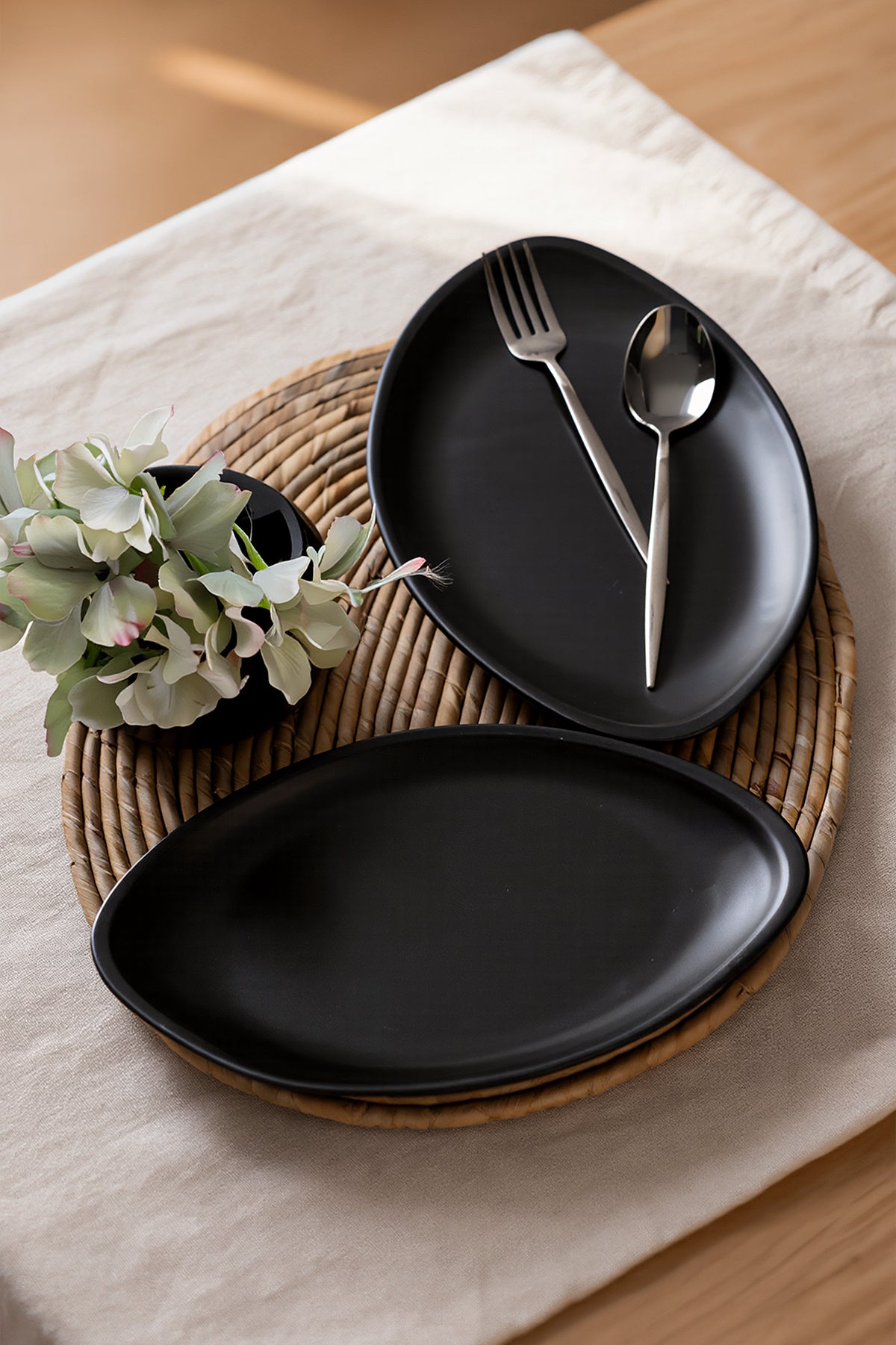 Matte Black Bloom Boat-Shaped Plate 31 cm 2 Pieces