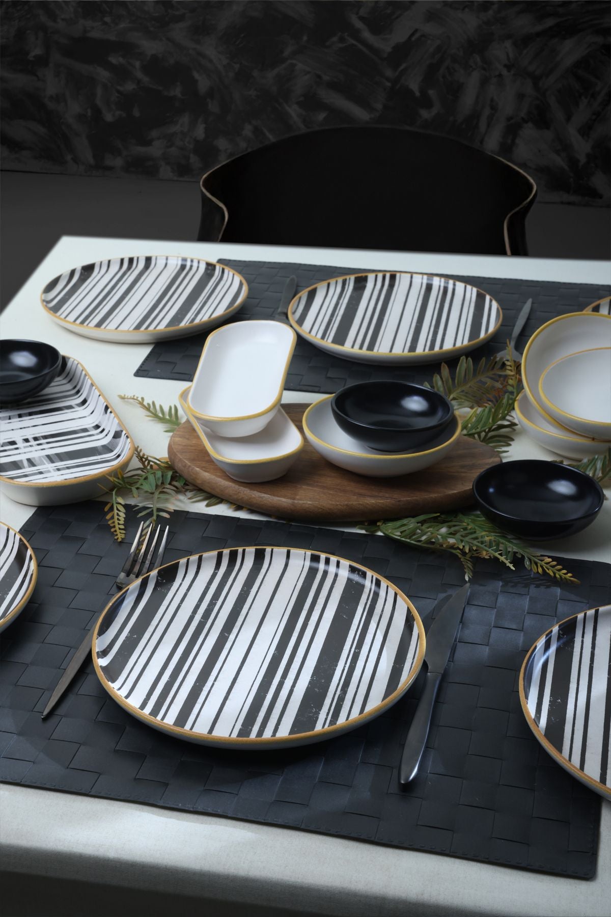 Cleo Breakfast Set, 18 Pieces, for 6 People