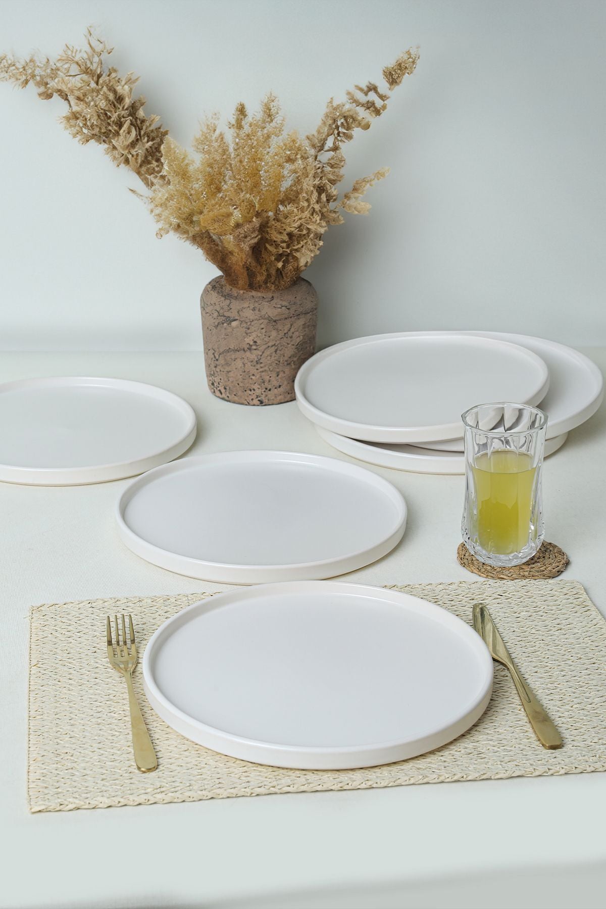 Matte White Stackable Serving Plate 27 cm 6 Pieces