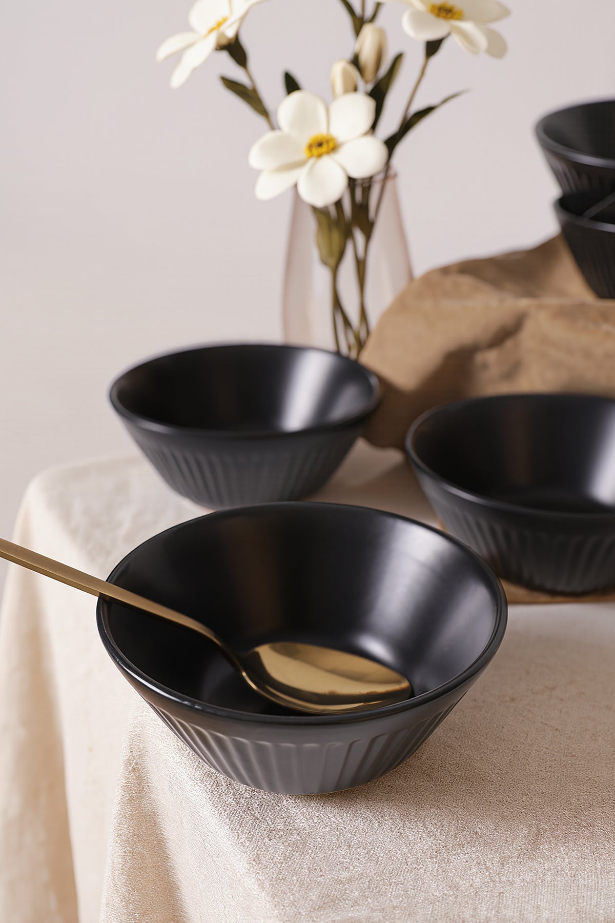 Matte Black Hittite Line Bowl 14 cm 6 Pieces