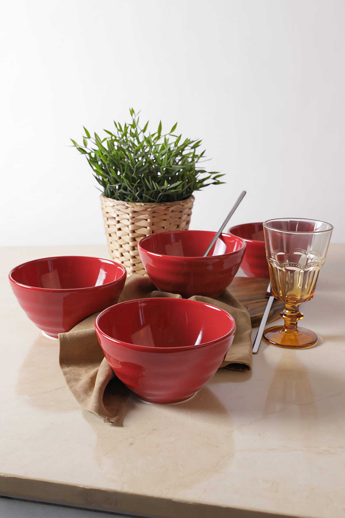 Red Escargot Bowl 14 cm 4 Pieces