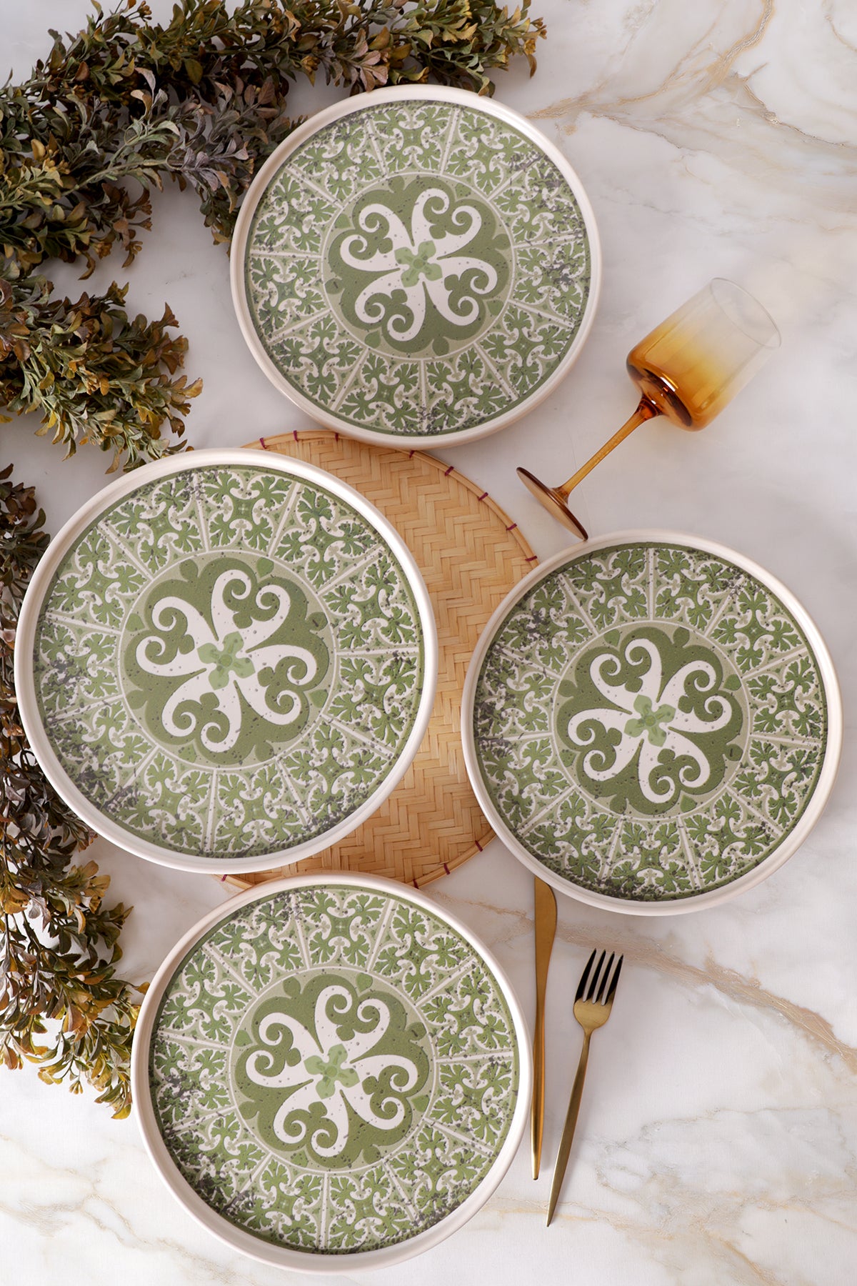 Timeless Green Stackable Serving Plate 27 cm, 4 Pieces