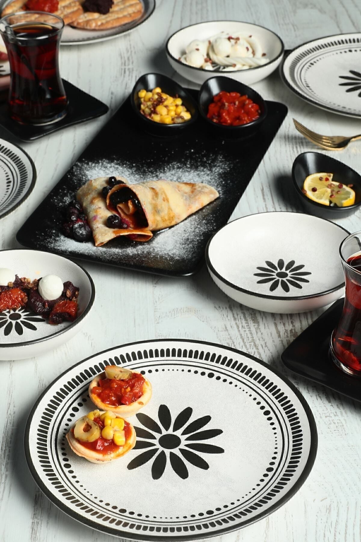 Black Rose Breakfast Set, 21 Pieces, for 4 People