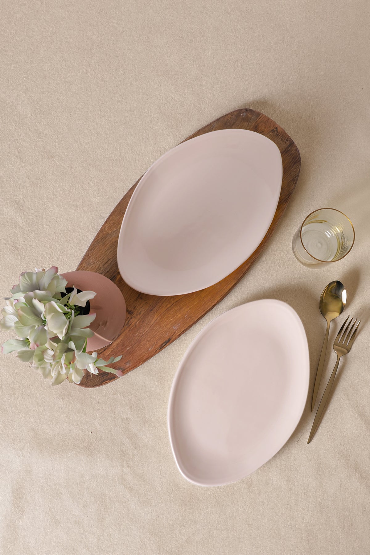 Cream Bloom Boat-Shaped Plate 31 cm, 2 Pieces
