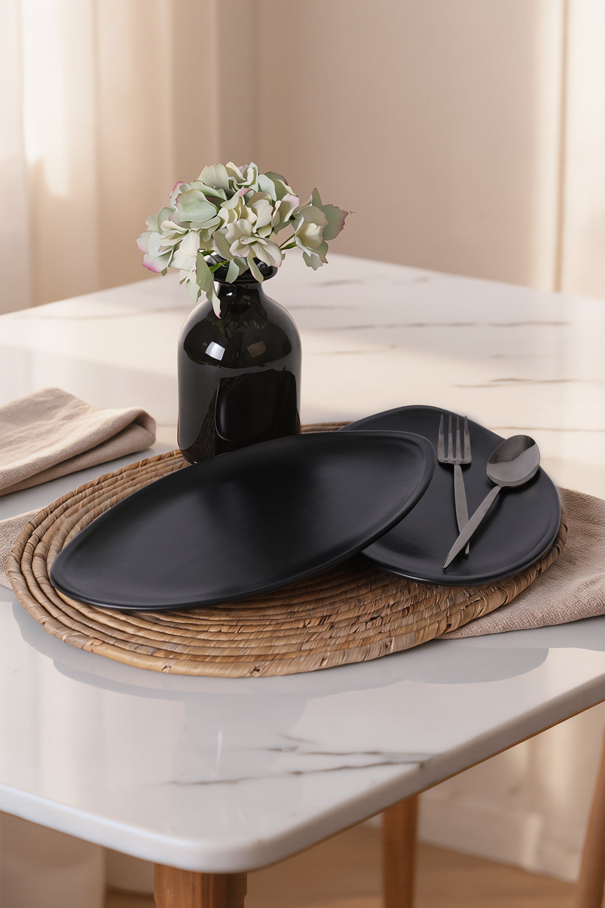 Matte Black Bloom Boat-Shaped Plate 31 cm 2 Pieces