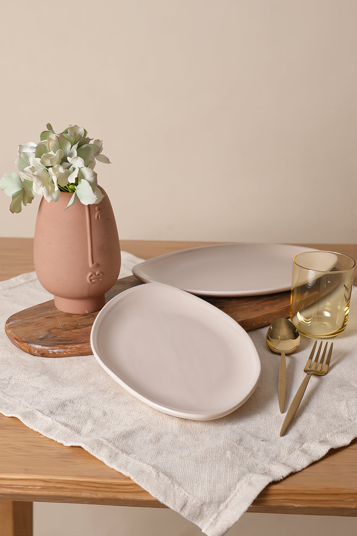 Cream Bloom Boat-Shaped Plate 31 cm, 2 Pieces