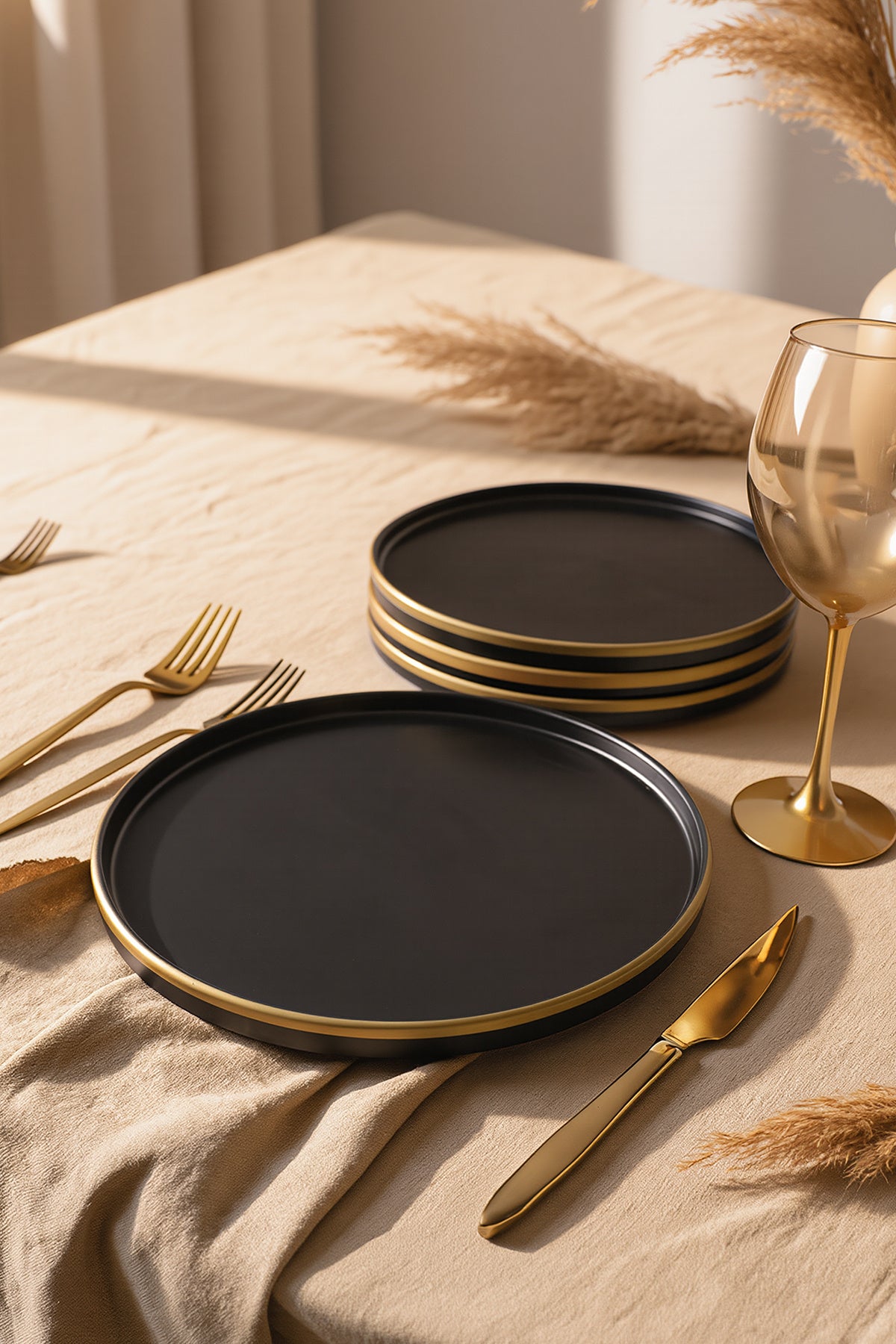 Matte Black Gold Mesh Stackable Serving Plate 27 cm, 4 Pieces