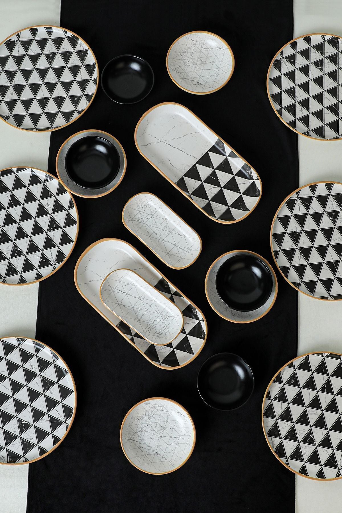 Trigon Breakfast Set, 18 Pieces, for 6 People