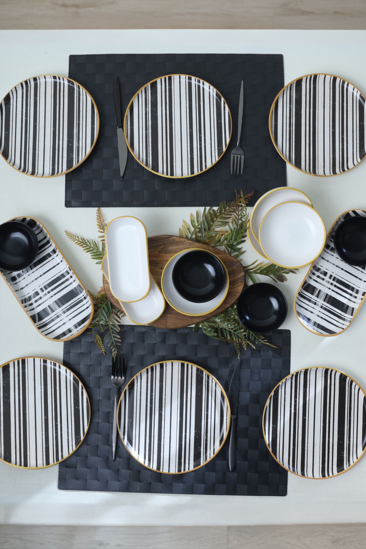 Cleo Breakfast Set, 18 Pieces, for 6 People