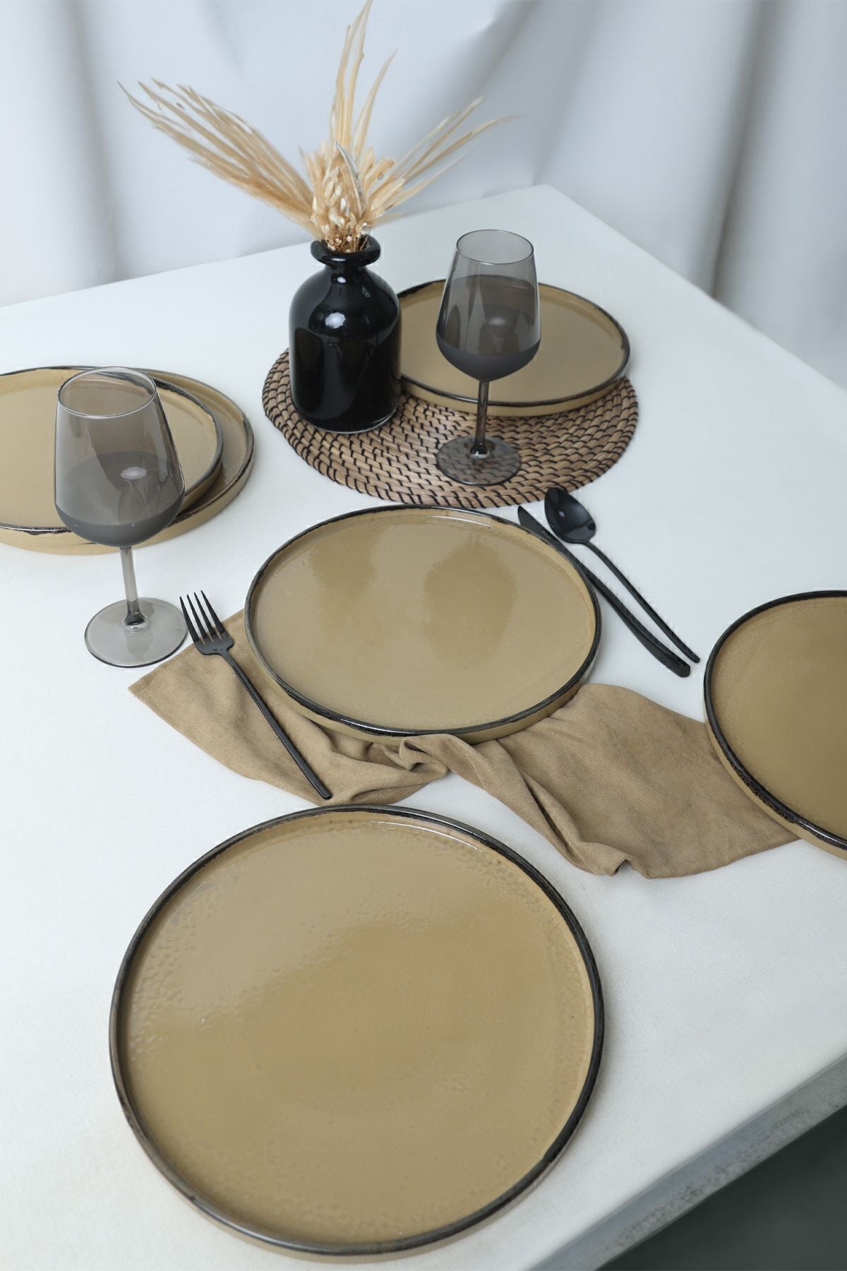 Vintage Style Stackable Serving Plate 27 cm 6 Pieces