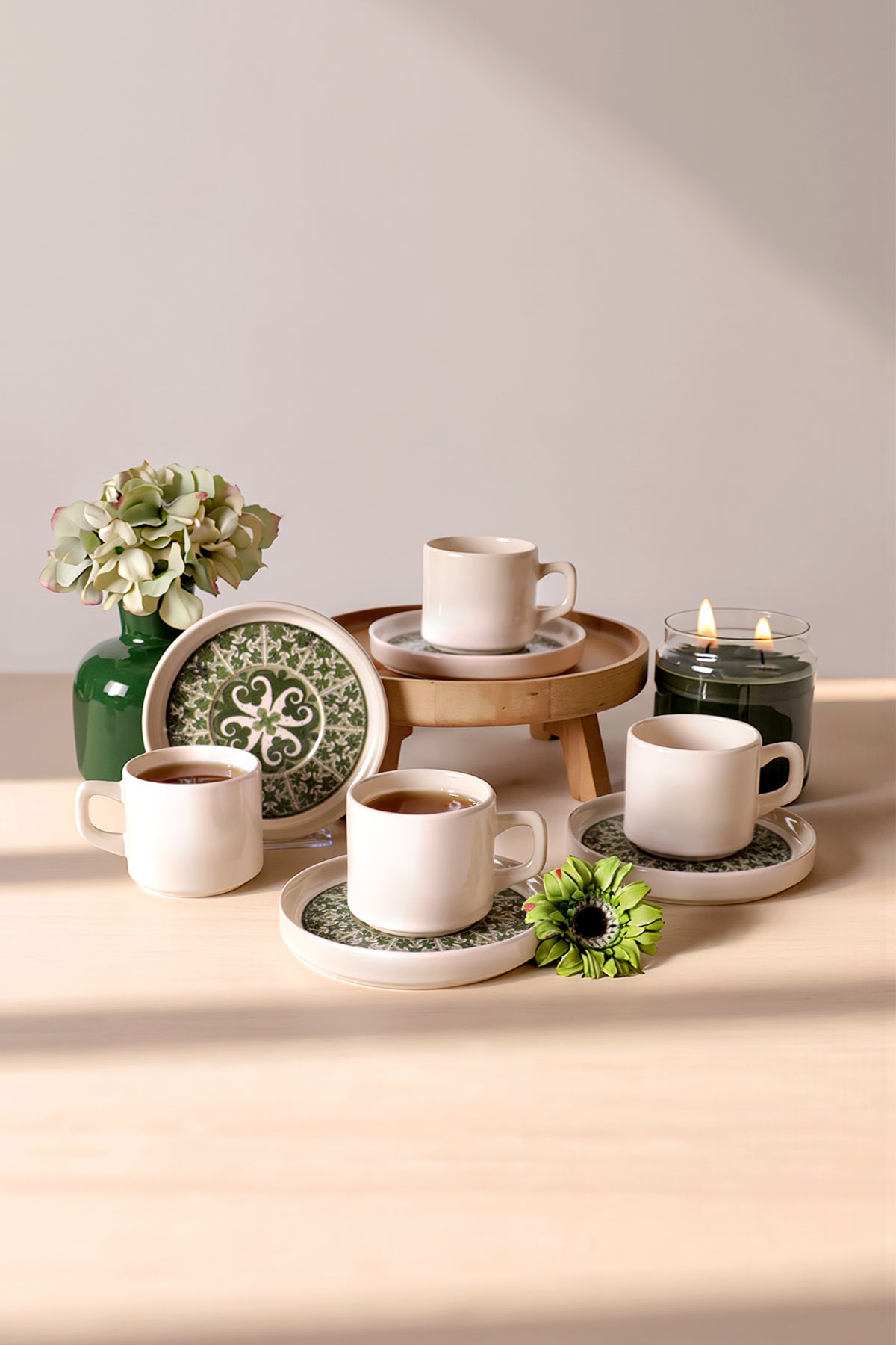 Timeless Green Stackable Tea Set, 8 Pieces, for 4 People