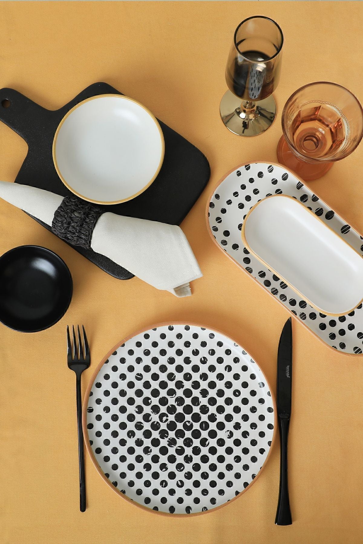 Polka Breakfast Set, 18 Pieces, for 6 People