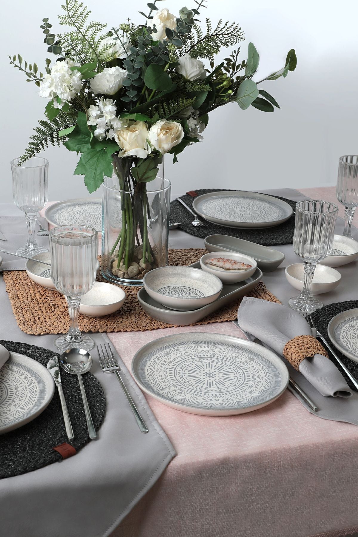 Stone Breakfast Set 18 Pieces for 6 People