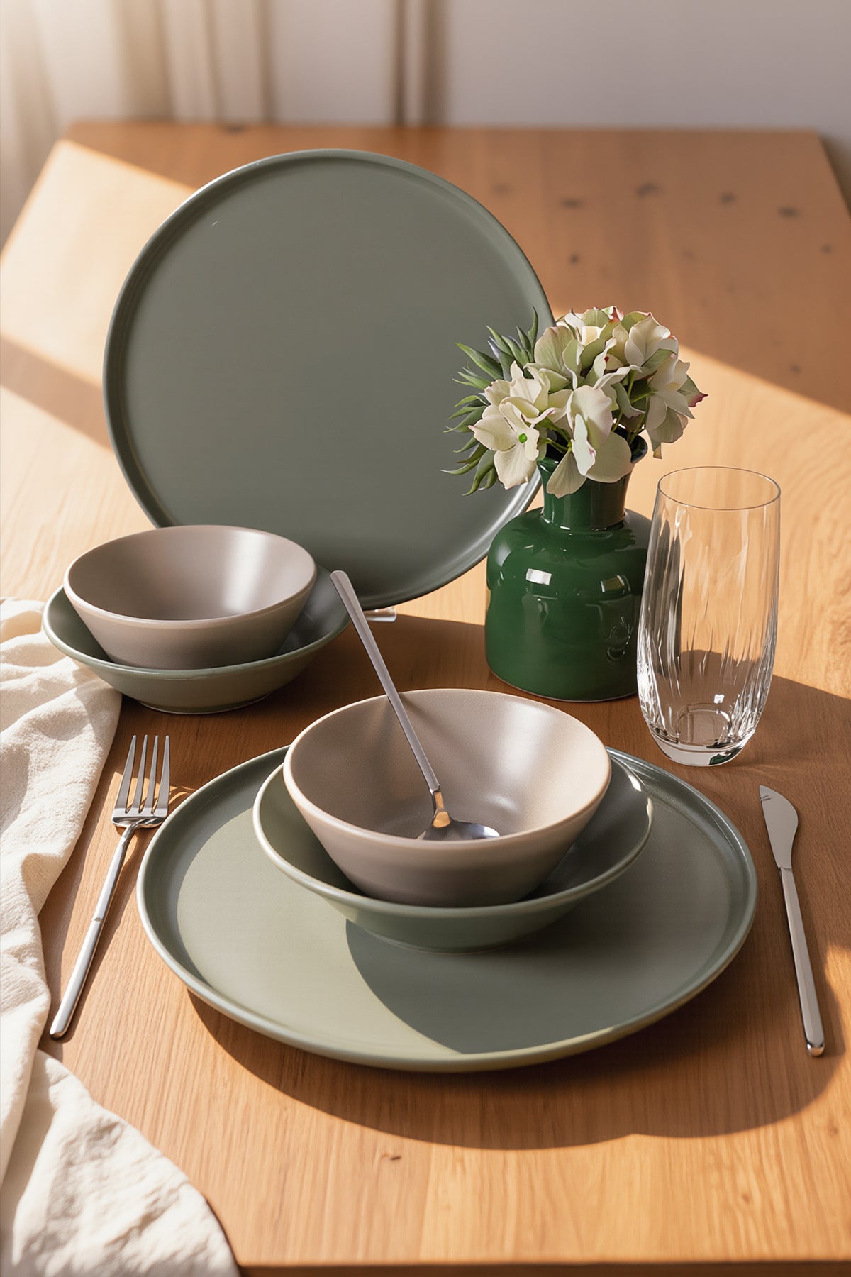 River 6-Piece Dinner Set for 2 People