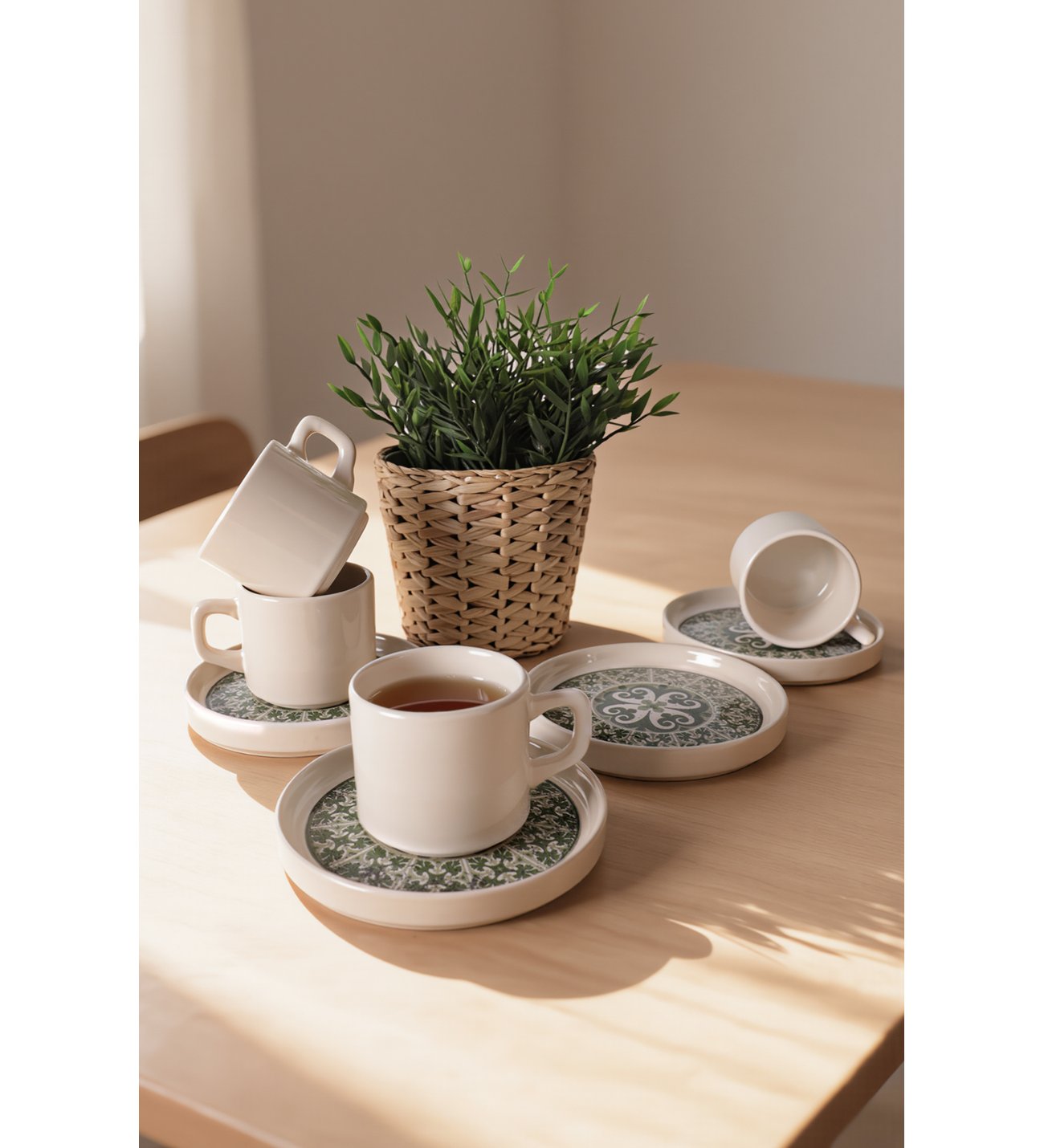 Timeless Green Stackable Tea Set, 8 Pieces, for 4 People
