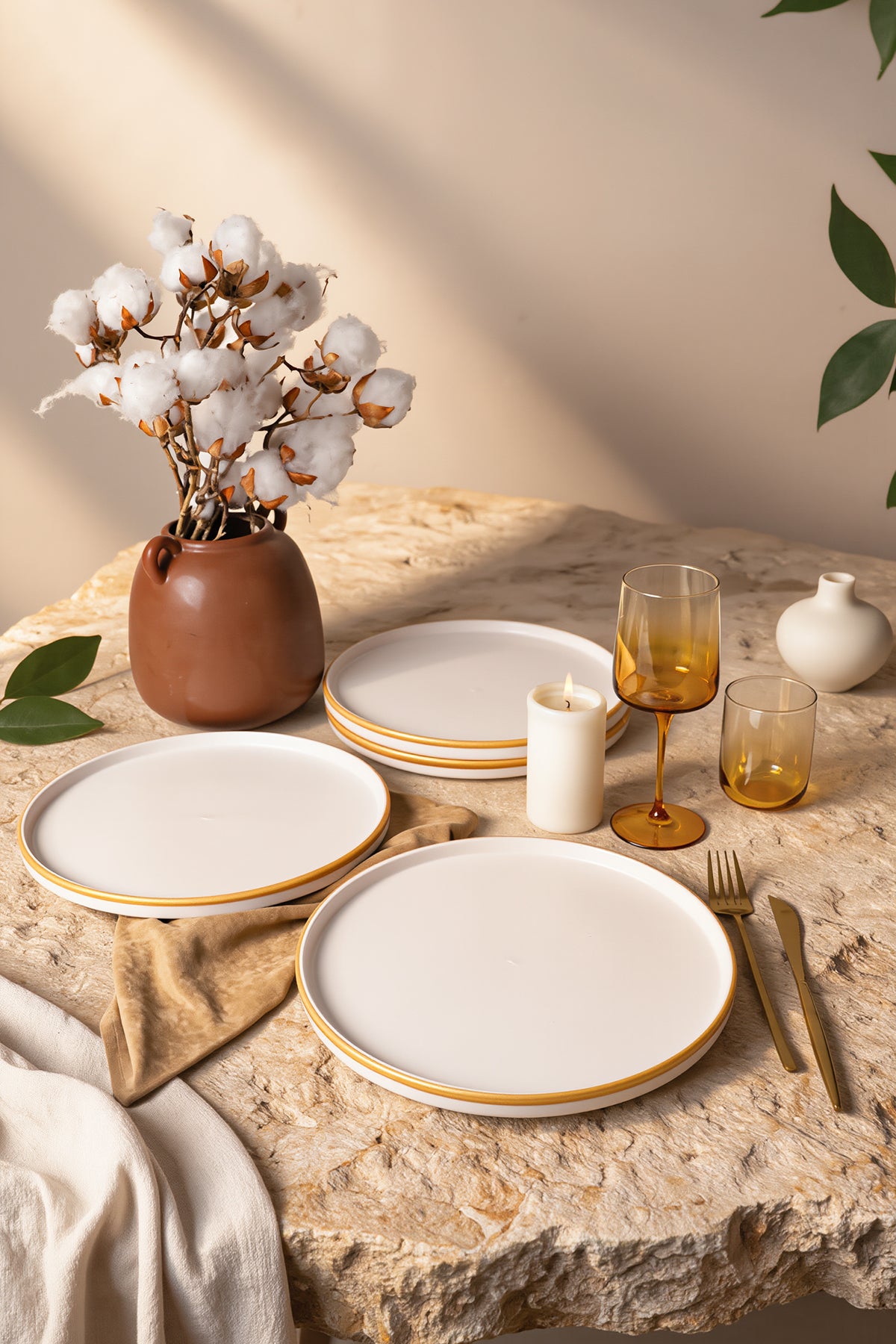 Matte White Gold Mesh Stackable Serving Plate 27 cm, 4 Pieces