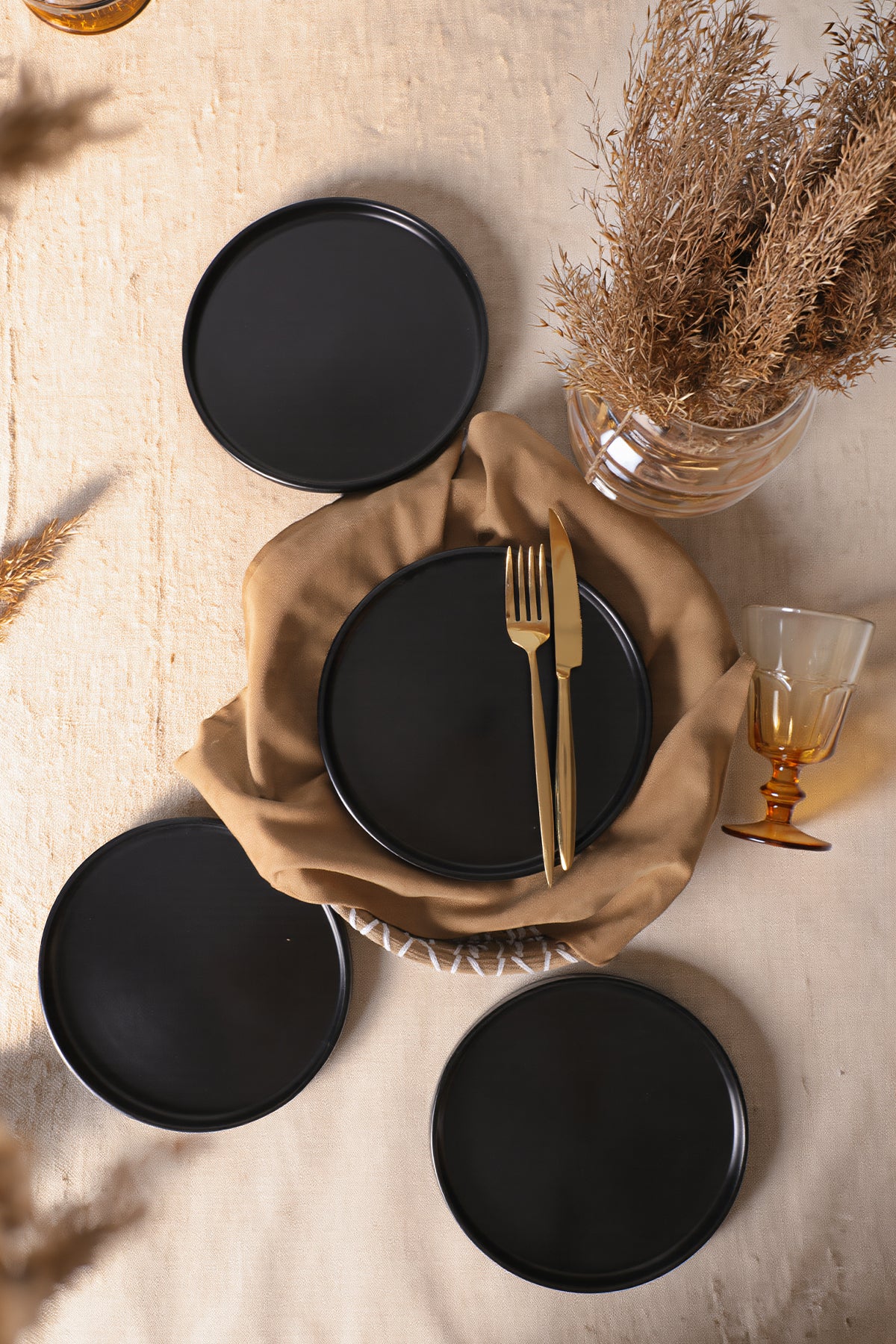 Matte Black Stackable Cake Plate, 21 cm, 4 Pieces