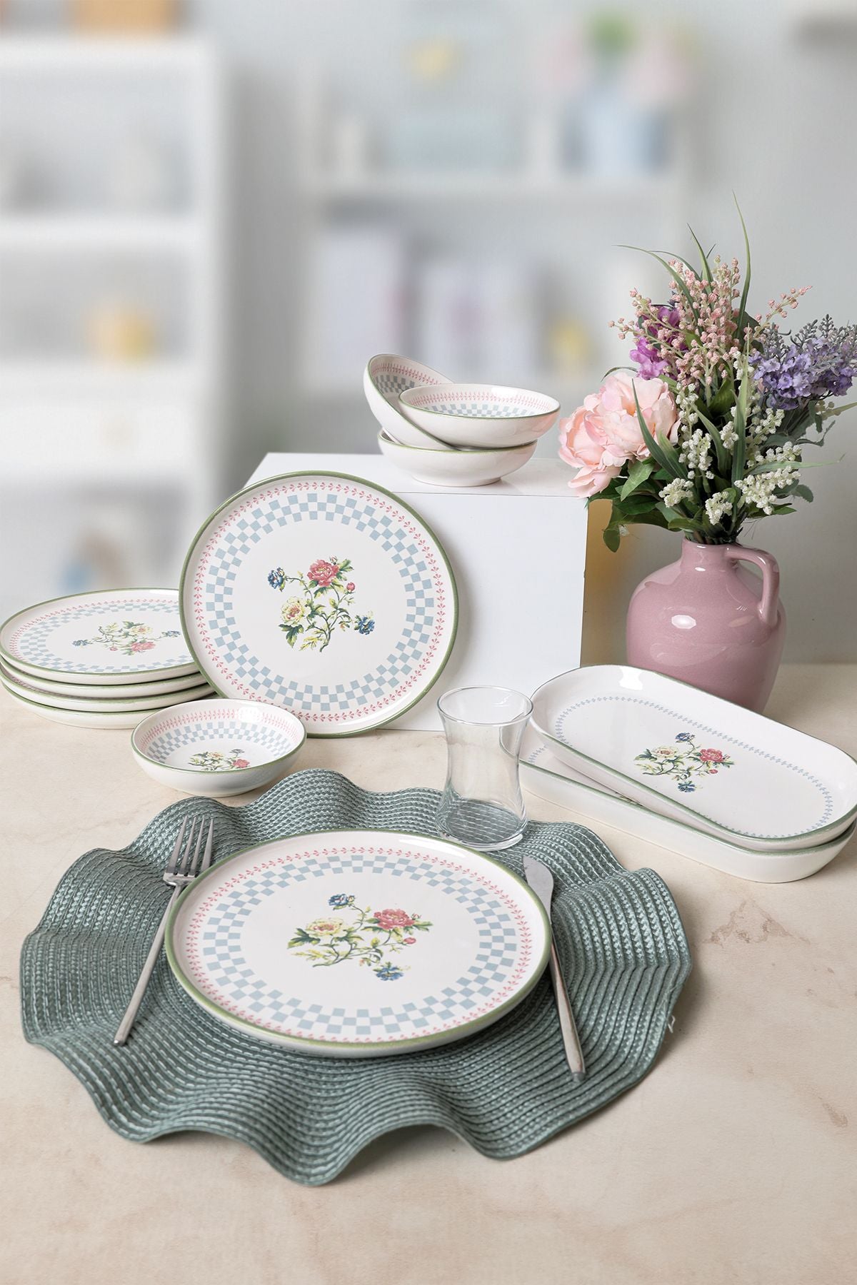 Rose Line Breakfast Set, 12 Pieces, for 6 People
