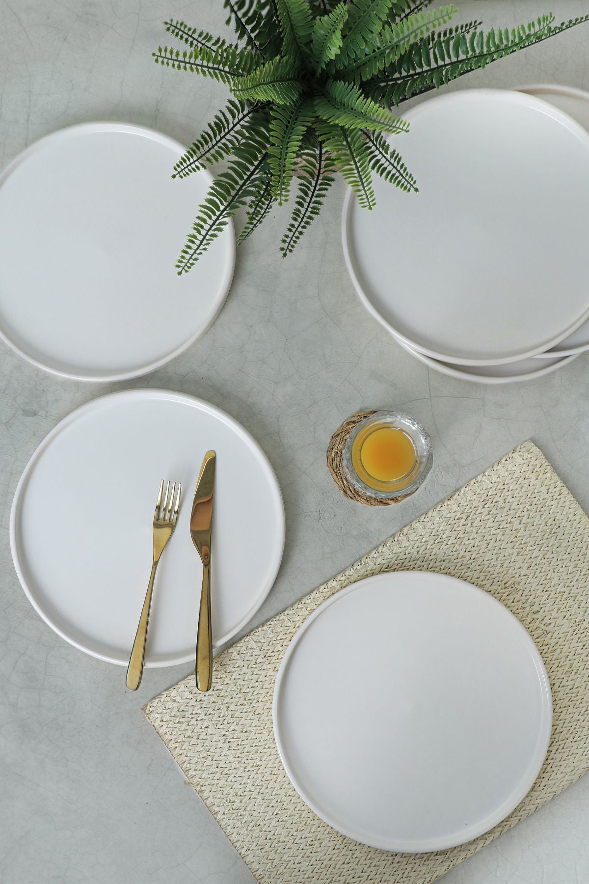 Matte White Stackable Serving Plate 27 cm 6 Pieces