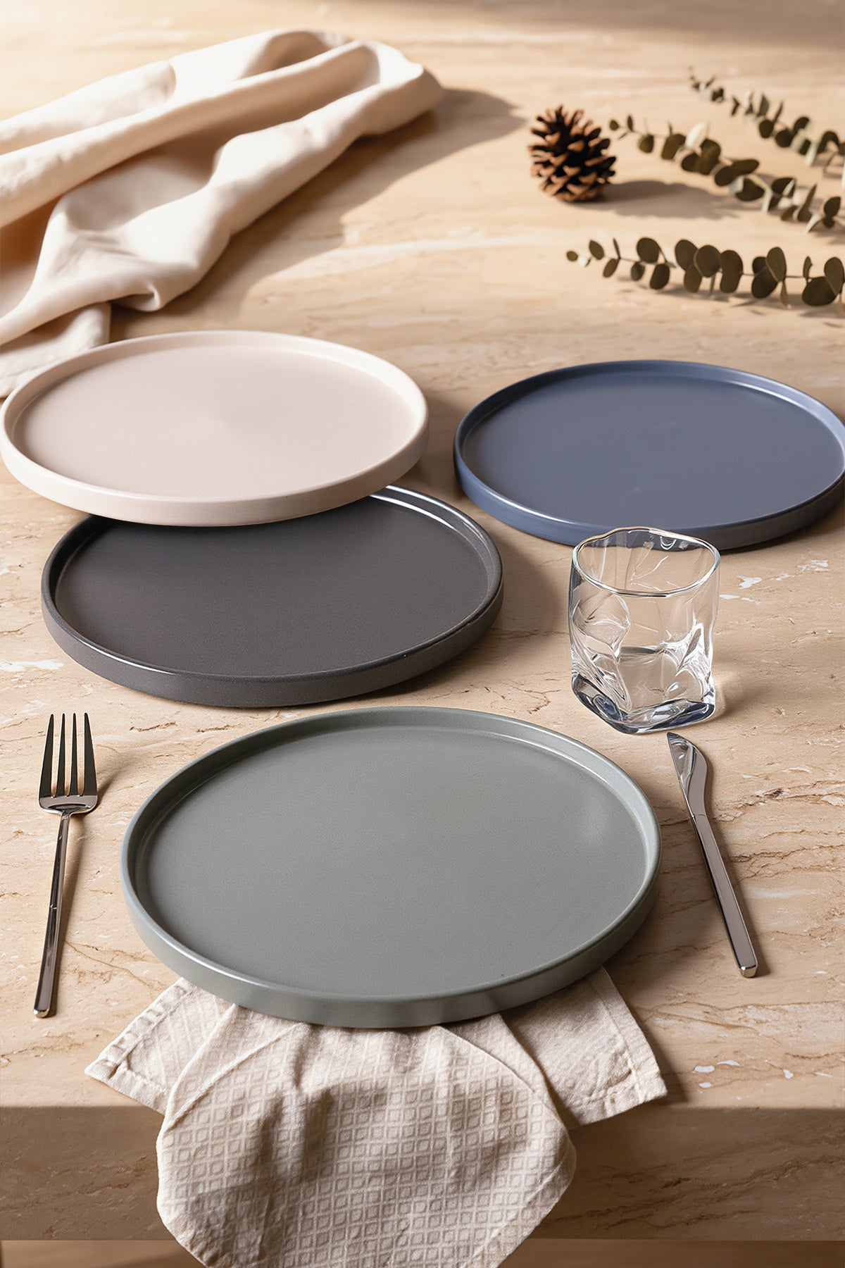River Stackable Serving Plate 27 cm, 4 Pieces