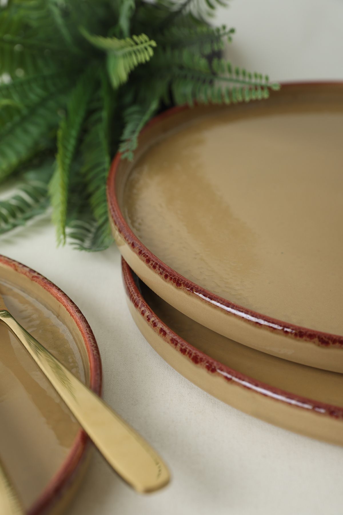 Vintage Stackable Serving Plate 27 cm, 6 Pieces