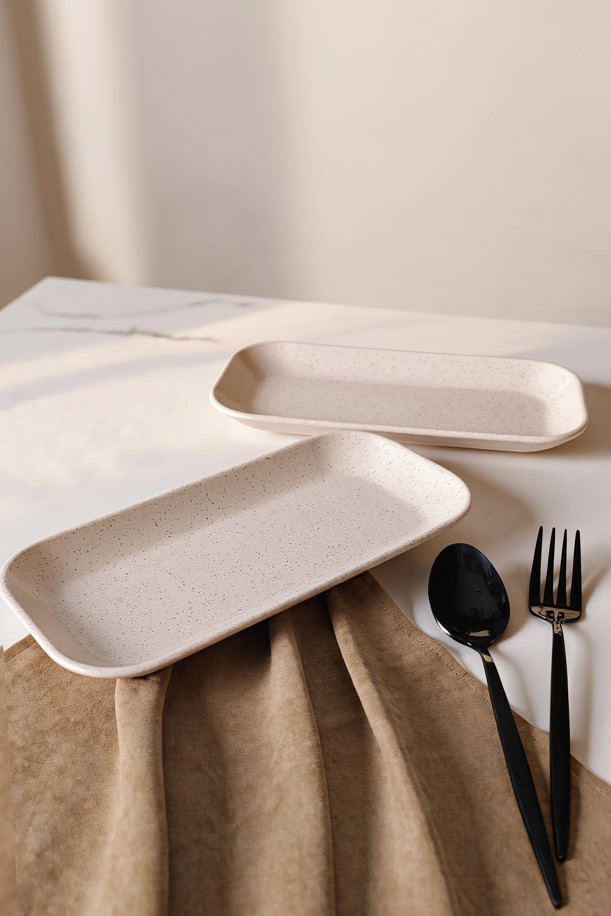 Matte Cream Pergamon Boat-Shaped Plate 26 cm 2 Pieces