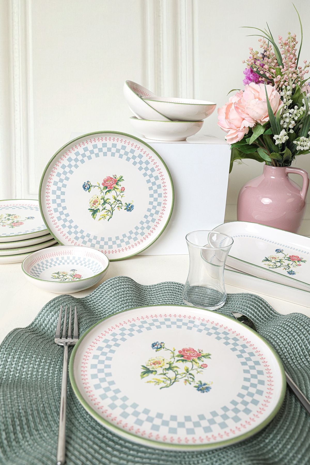 Rose Line Breakfast Set, 12 Pieces, for 6 People