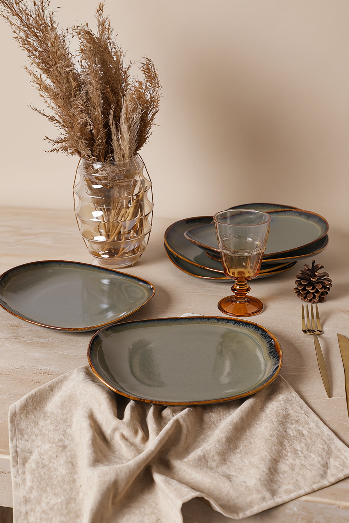 Reactive Green Isabella Cake Plate 25 cm 6 Pieces