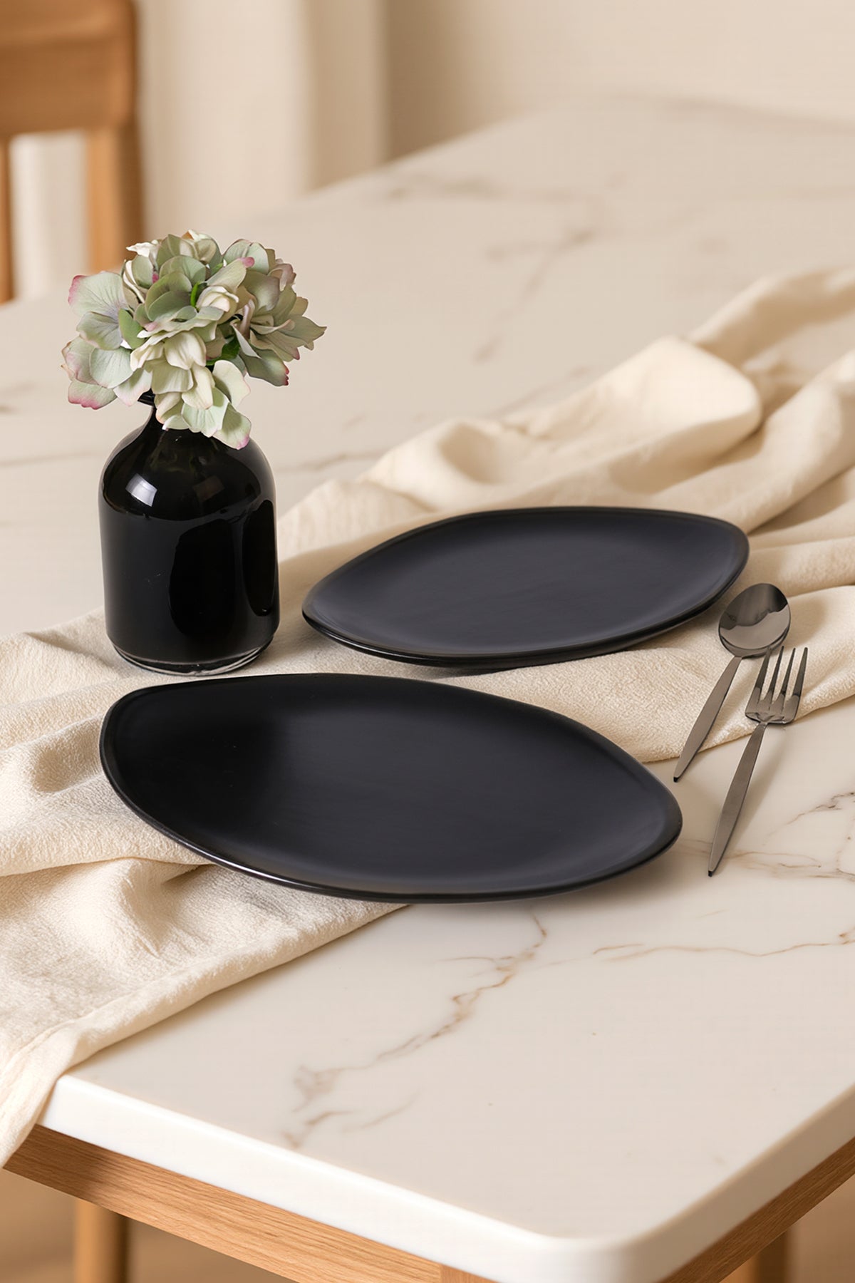 Matte Black Bloom Boat-Shaped Plate 31 cm 2 Pieces