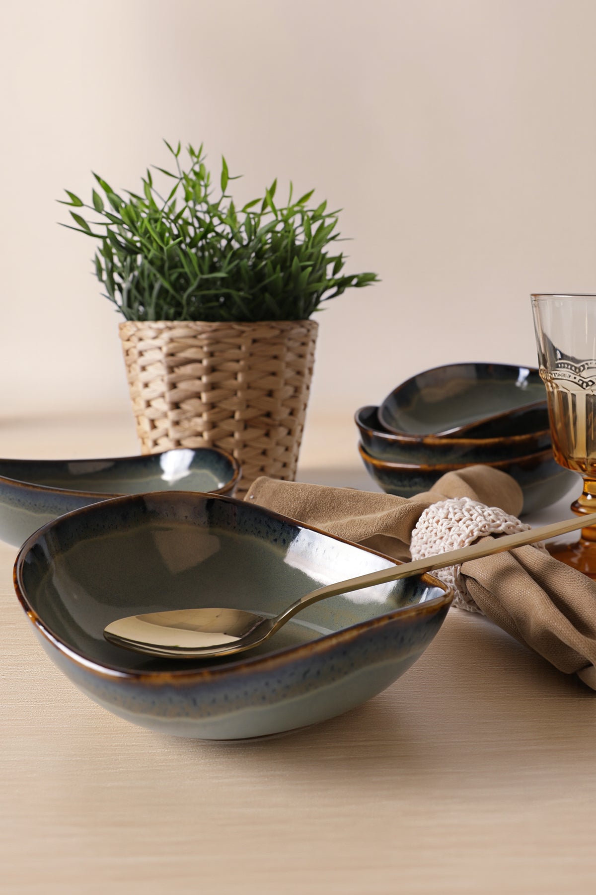 Reactive Green Isabella Bowl 17 cm 6 Pieces