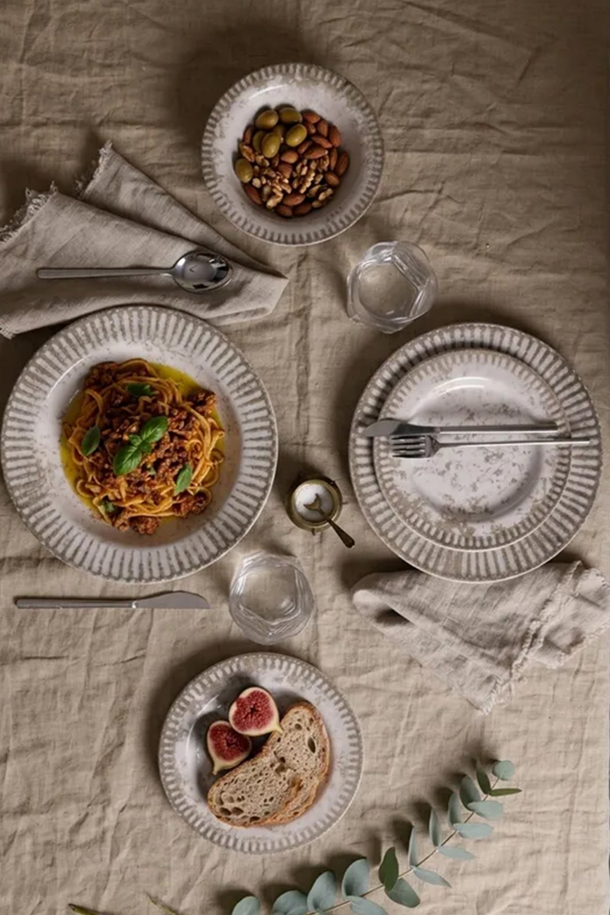 Deep Moon Brown 6-Piece Dinner Set for 2 People