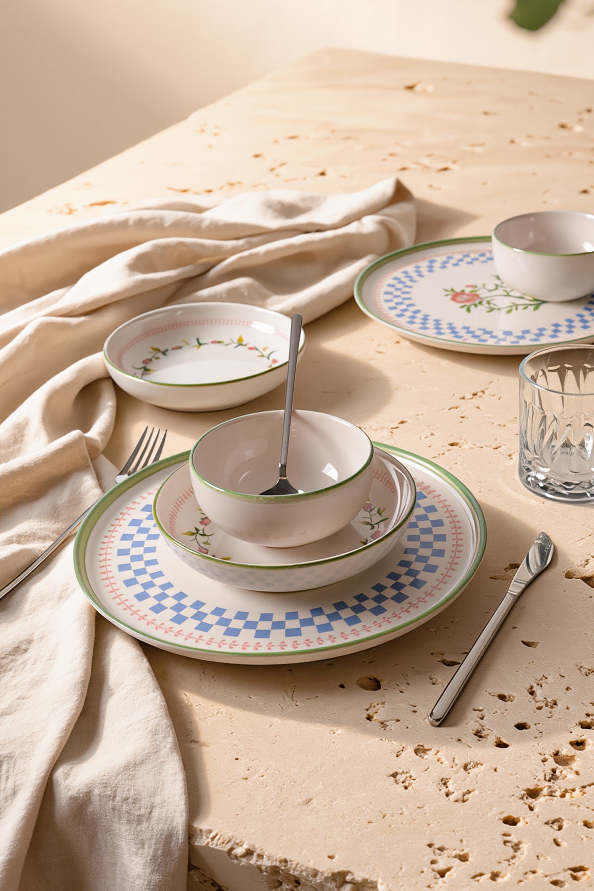 Rose Line 6-Piece Dinner Set for 2 People