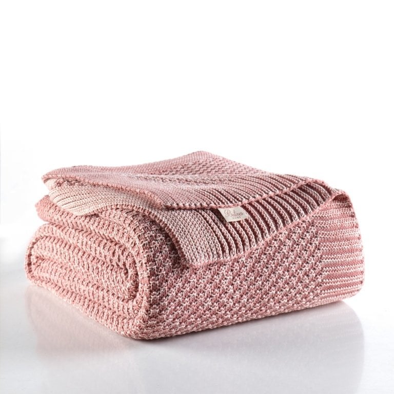 Knitted Blanket 220x240 cm - Premium Quality