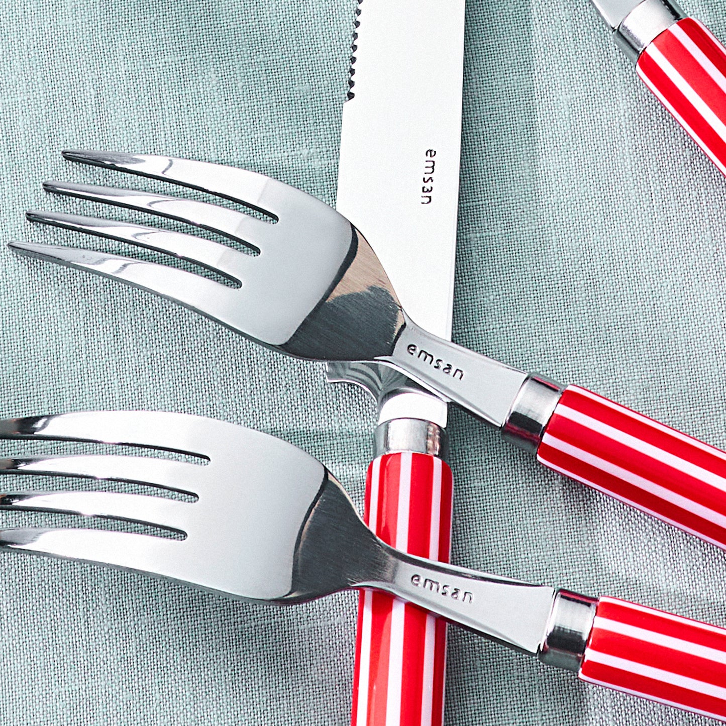 Emsan Akide 24-Piece 6-Person Cutlery Set - Red