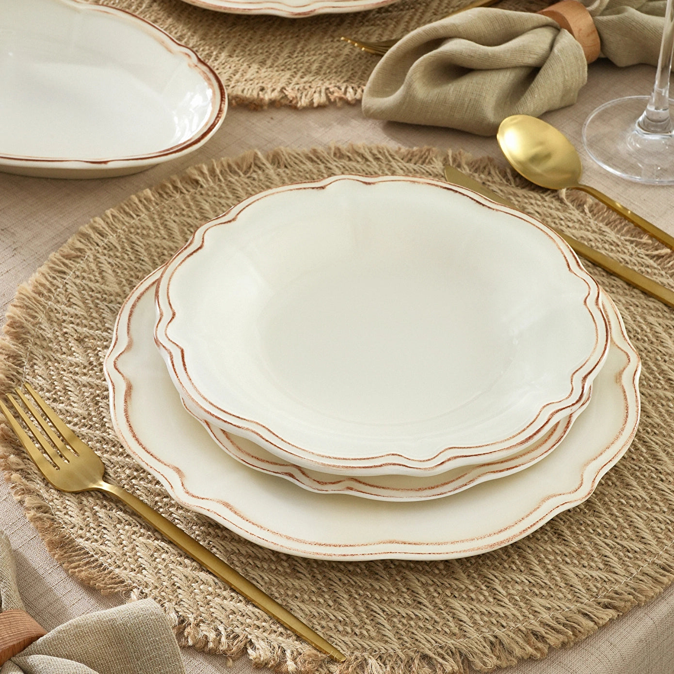 Emsan Antique 36 Piece Dinner Set for 8 People