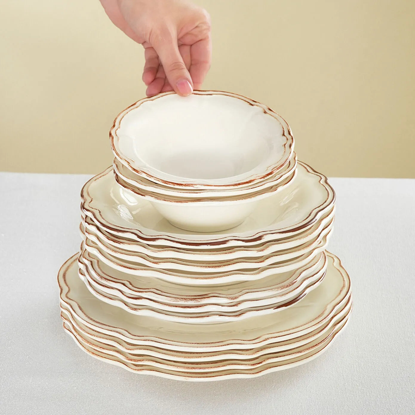 Emsan Antique 36 Piece Dinner Set for 8 People