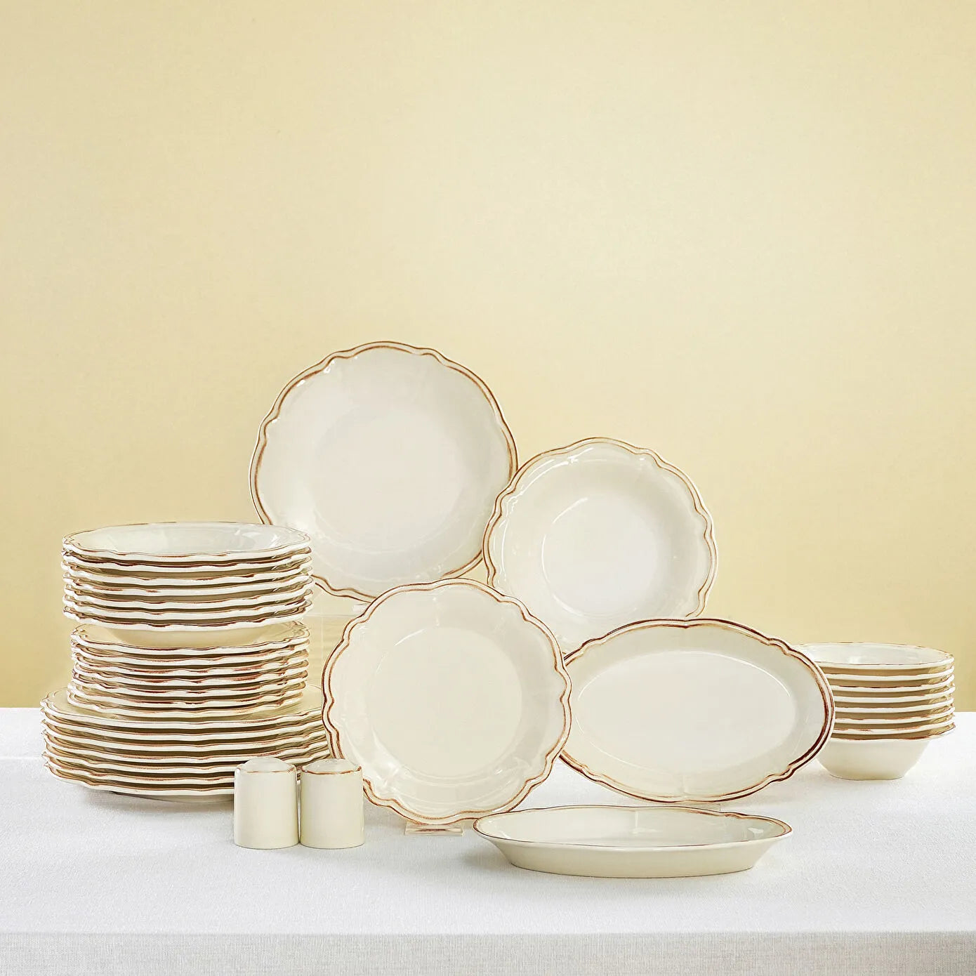 Emsan Antique 36 Piece Dinner Set for 8 People