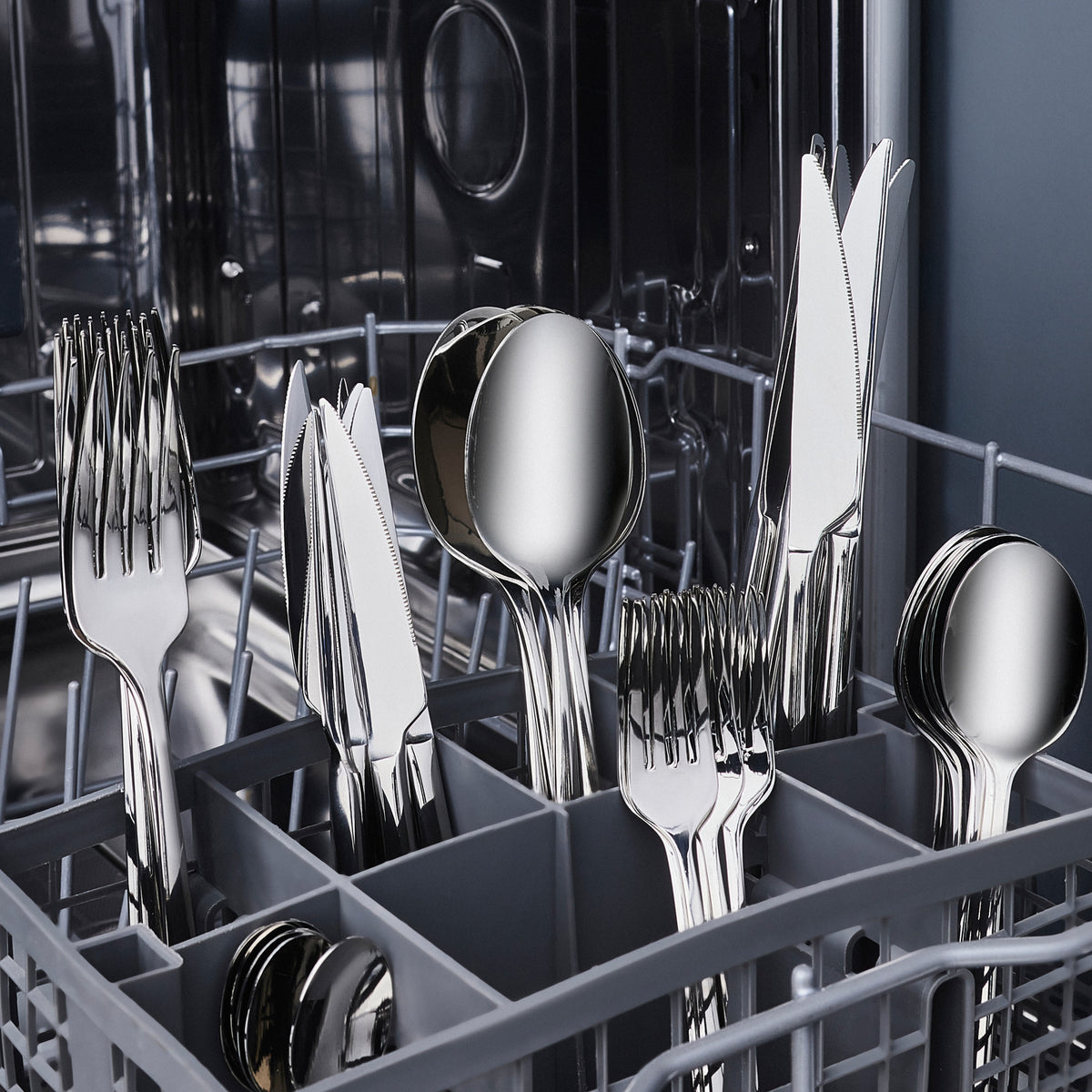 Emsan Boreas Platinum 12-Person 84-Piece Cutlery Set