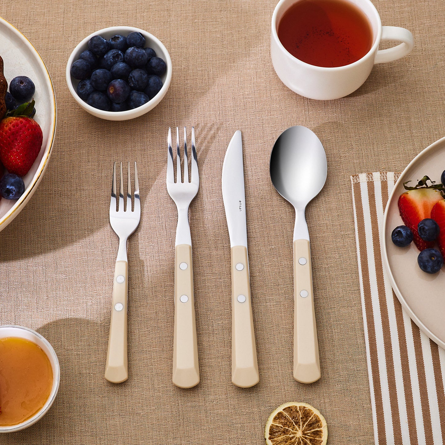 Emsan Rivet 24-Piece 6-Person Cutlery Set - Cream