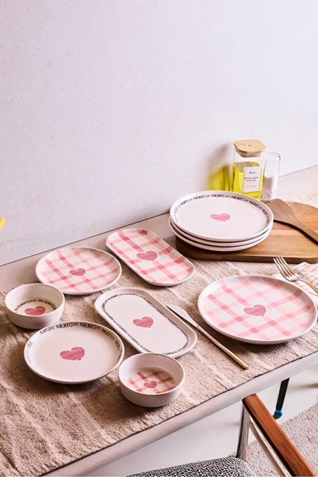 Hearts 10 Piece Breakfast Set for 4 People