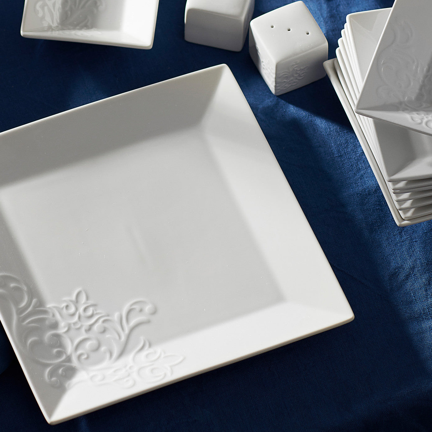 Forever Bone Trend Emboss 32 Piece 6 Person Breakfast Set