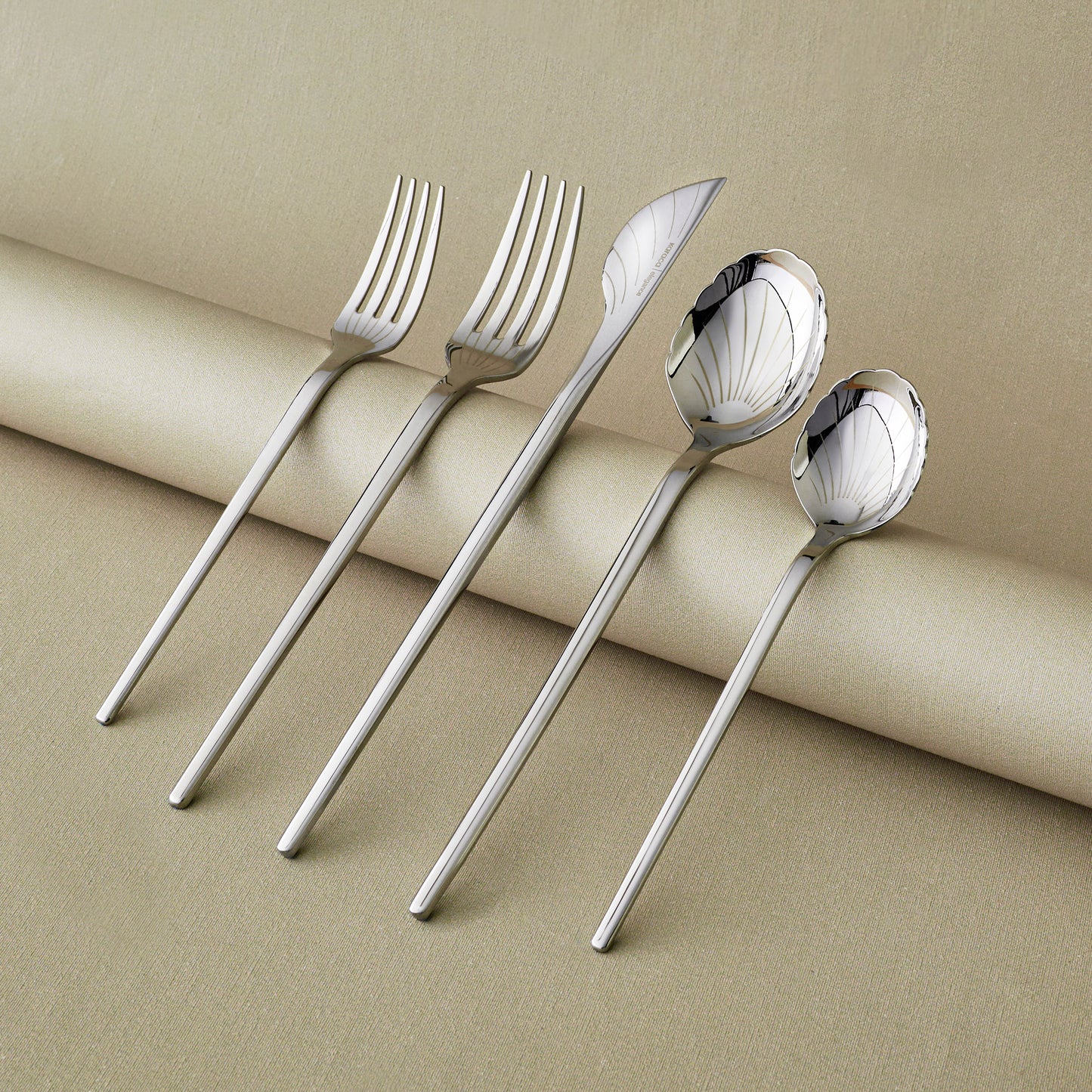 Karaca Deniz 30-Piece 6-Person Cutlery Set in Box - Platinum