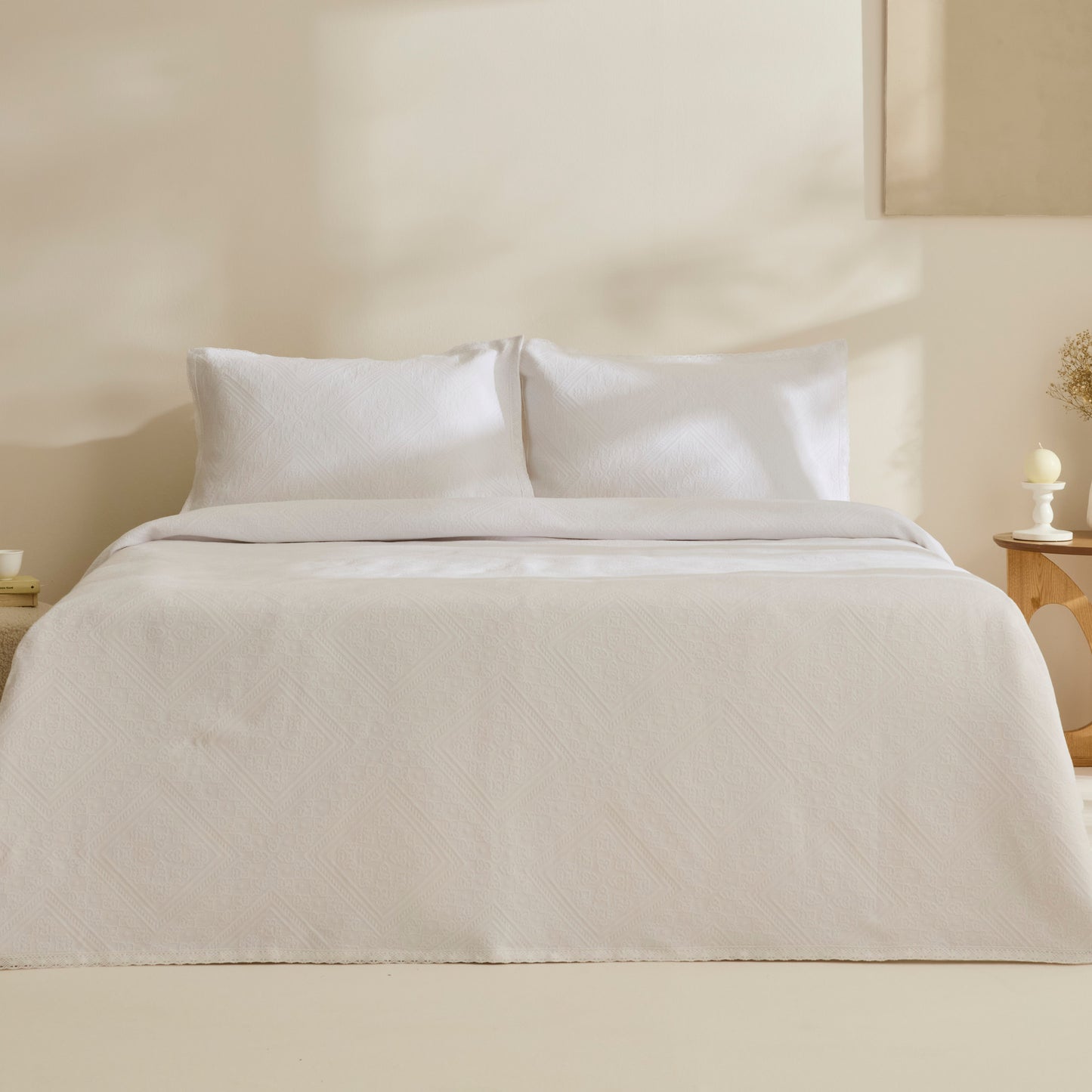 Adelia Frilled Double Bedspread Set White