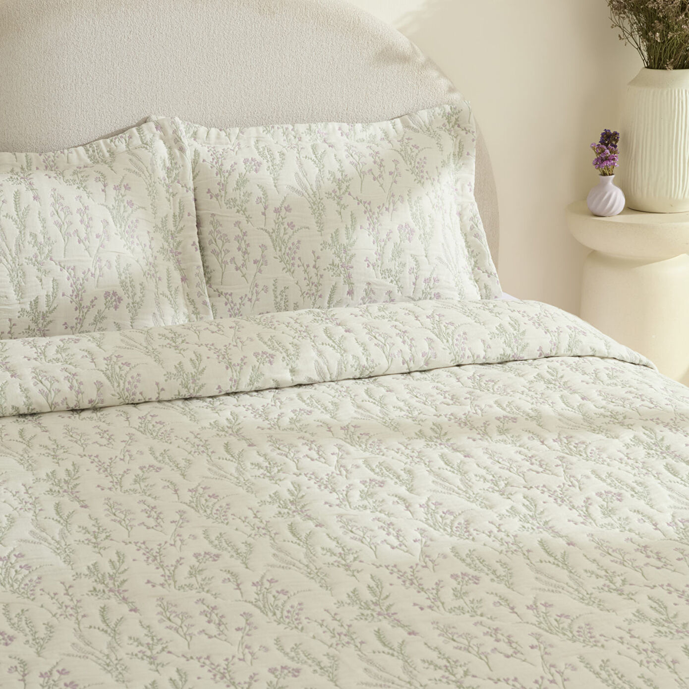 Klaris Bedspread Set