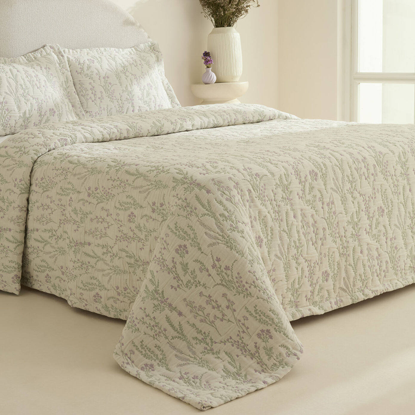 Klaris Bedspread Set