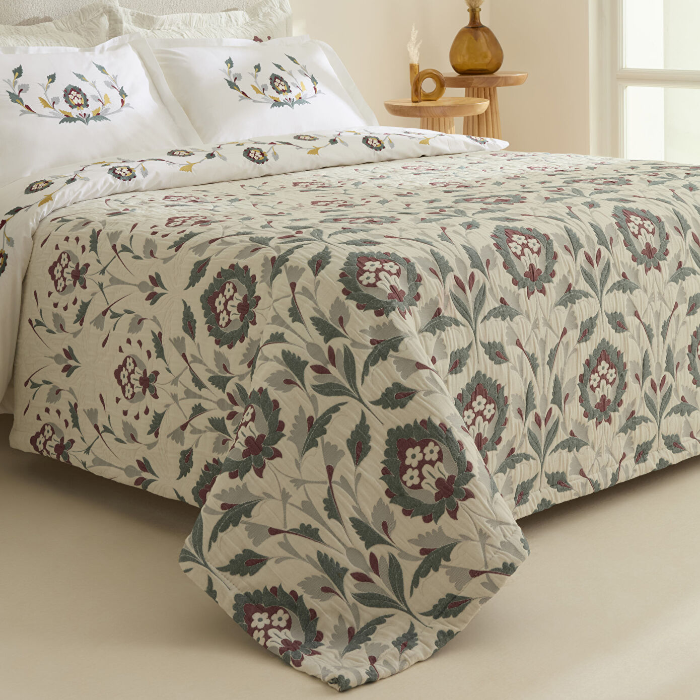 Oliveto Double Duvet and Bedspread 7 Piece Set