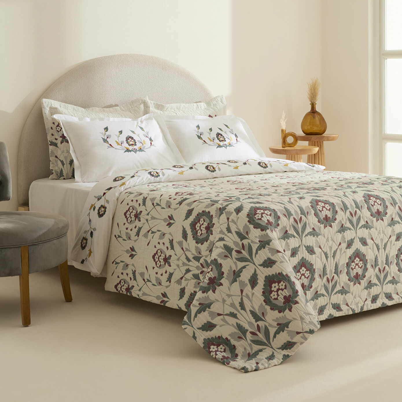 Oliveto Double Duvet and Bedspread 7 Piece Set
