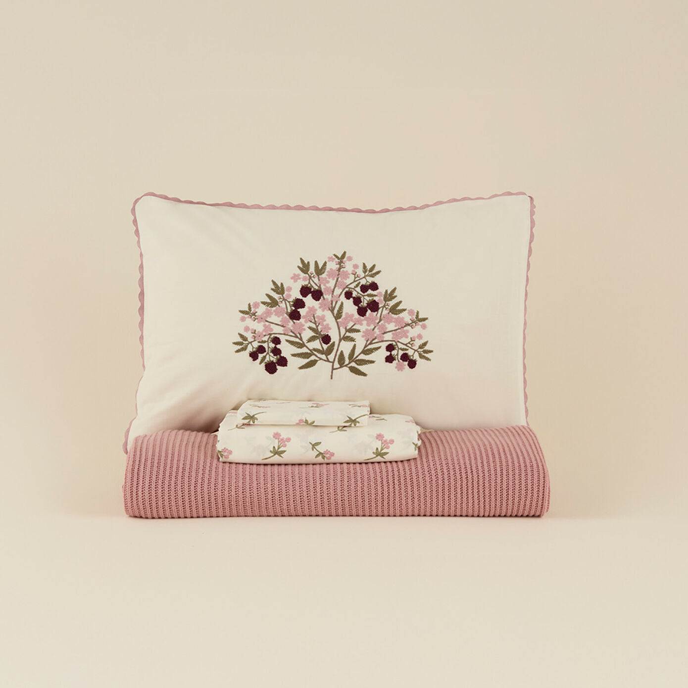 Karaca Home Rubelia Plum Embroidered Double Nish Set