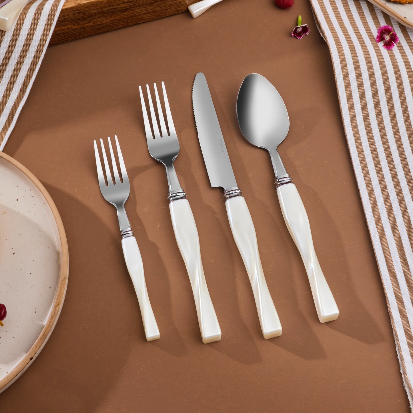 Emsan Velora 24-Piece 6-Person Cutlery Set - Cream